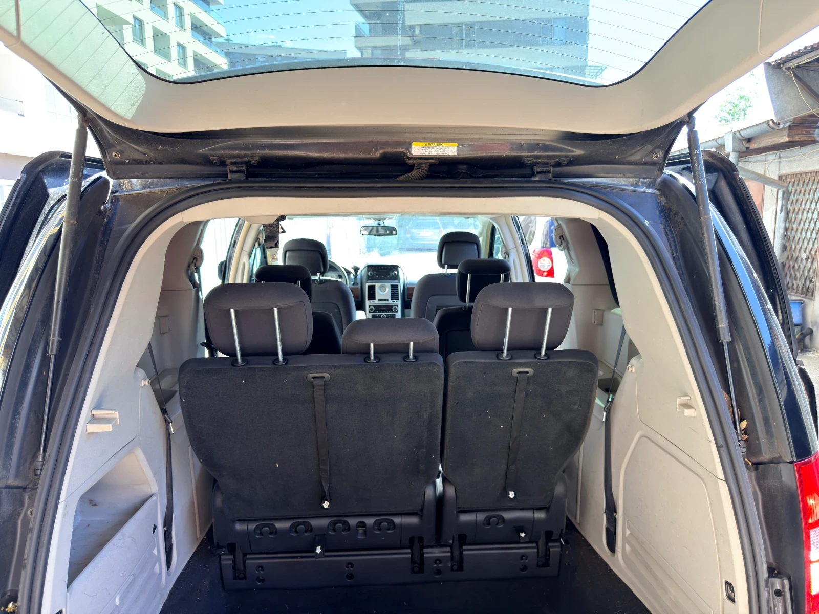 Chrysler Voyager, снимка 14 - Автомобили и джипове - 54184214
