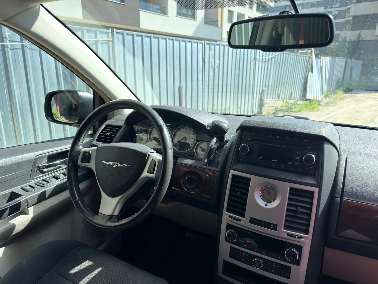 Chrysler Voyager, снимка 6 - Автомобили и джипове - 54184214