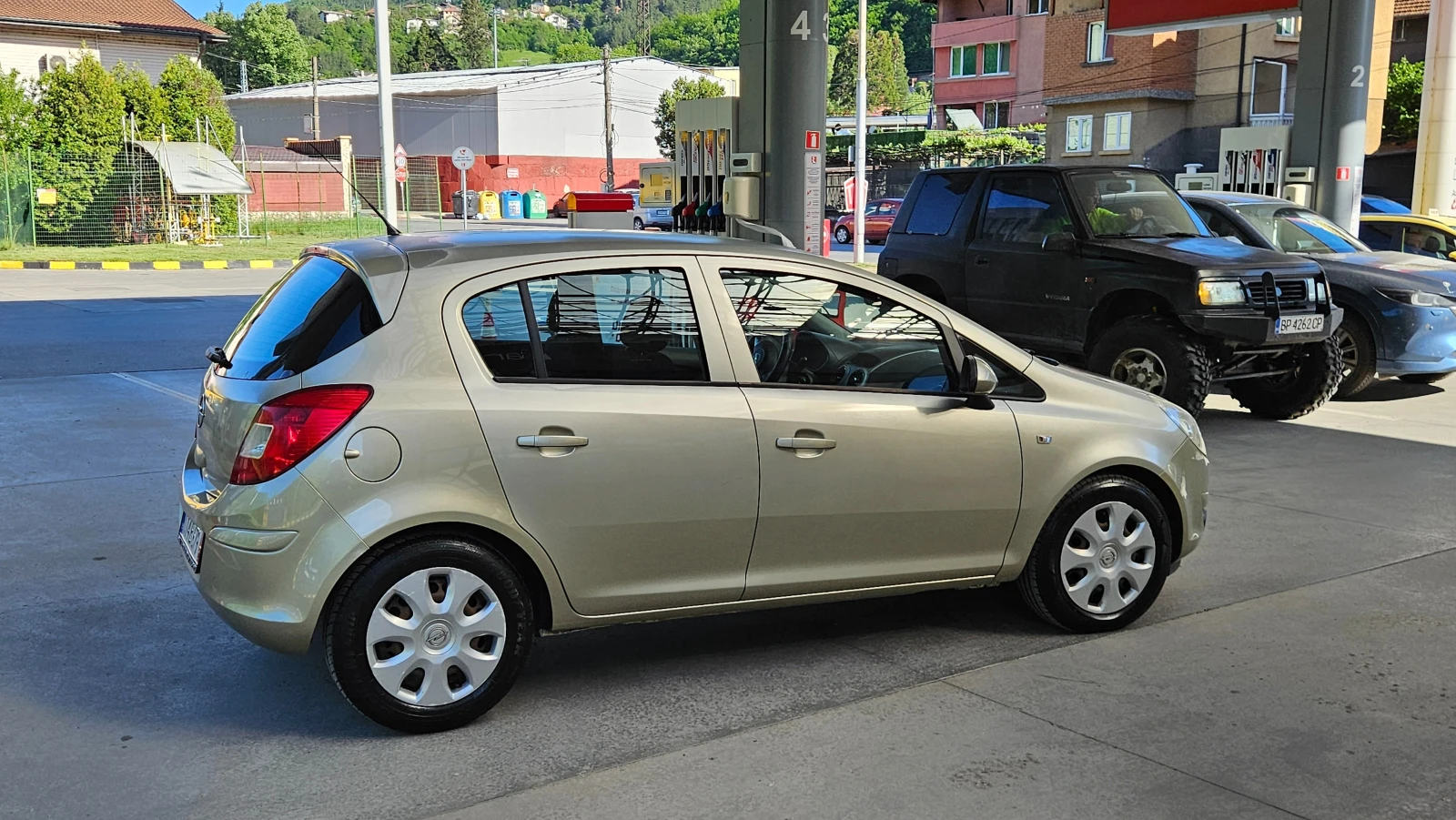 Opel Corsa 1.2 Klimatik/Euro4, снимка 7 - Автомобили и джипове - 54615943