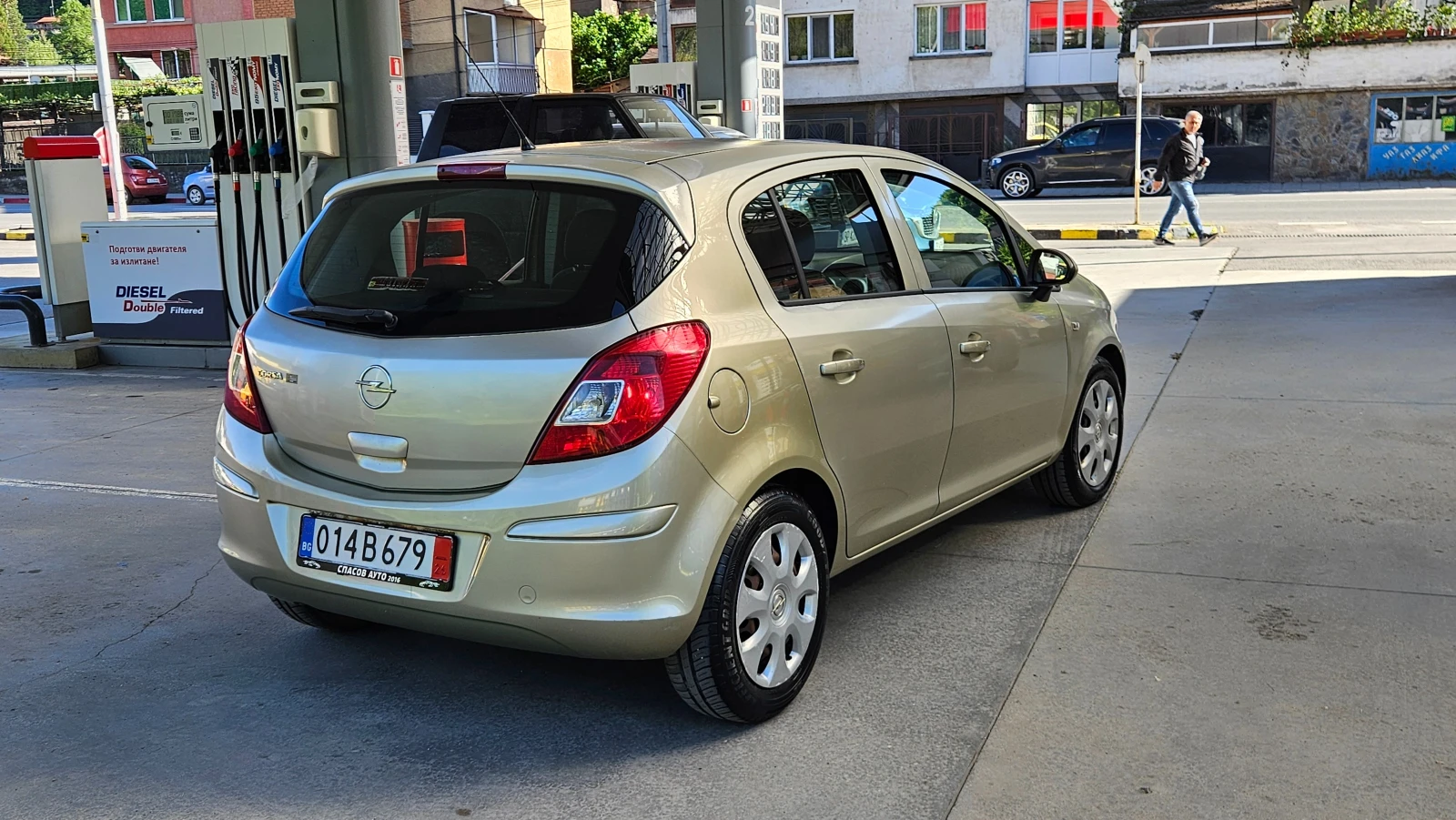 Opel Corsa 1.2 Klimatik/Euro4, снимка 6 - Автомобили и джипове - 54615943