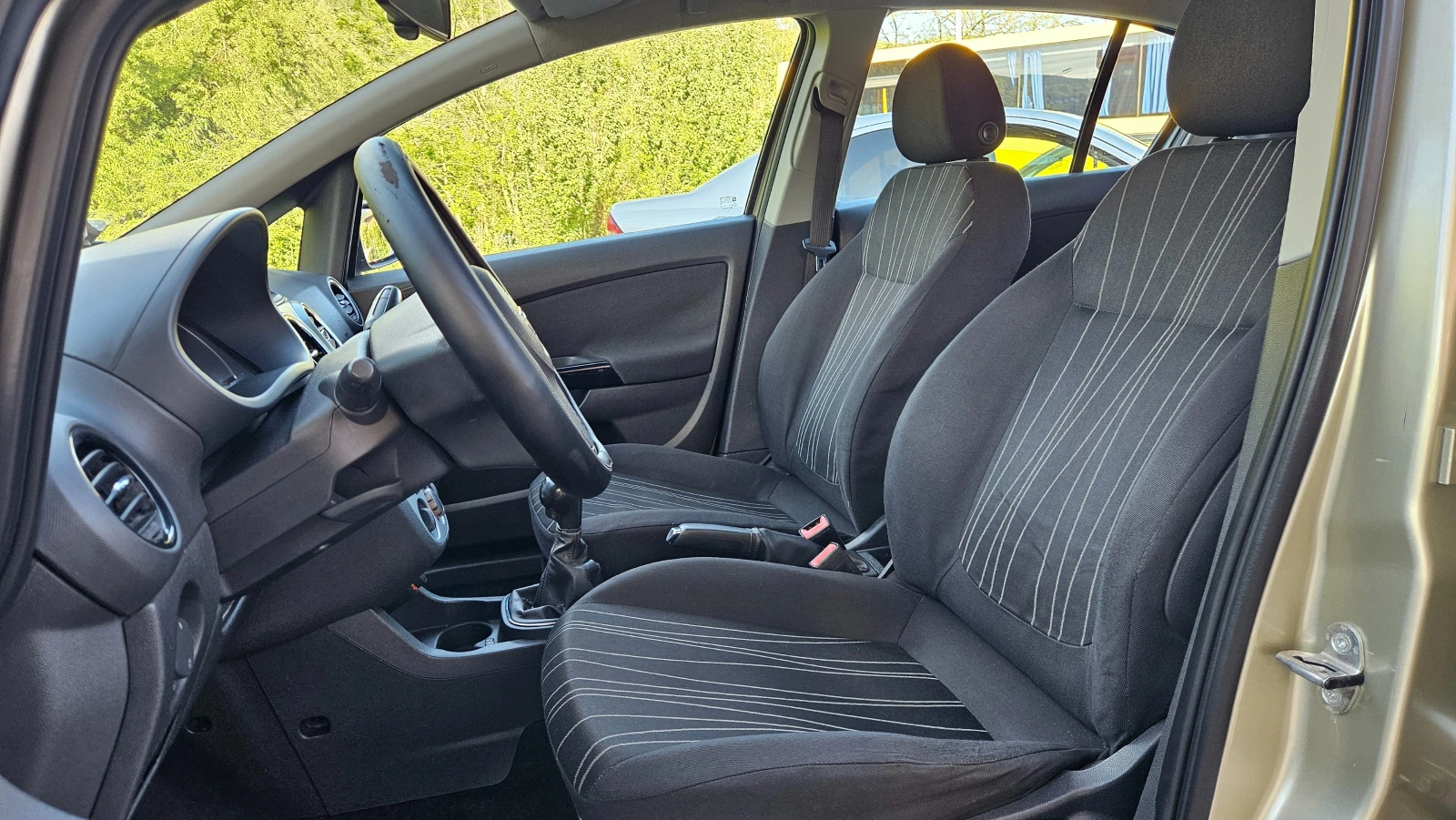 Opel Corsa 1.2 Klimatik/Euro4, снимка 12 - Автомобили и джипове - 54615943