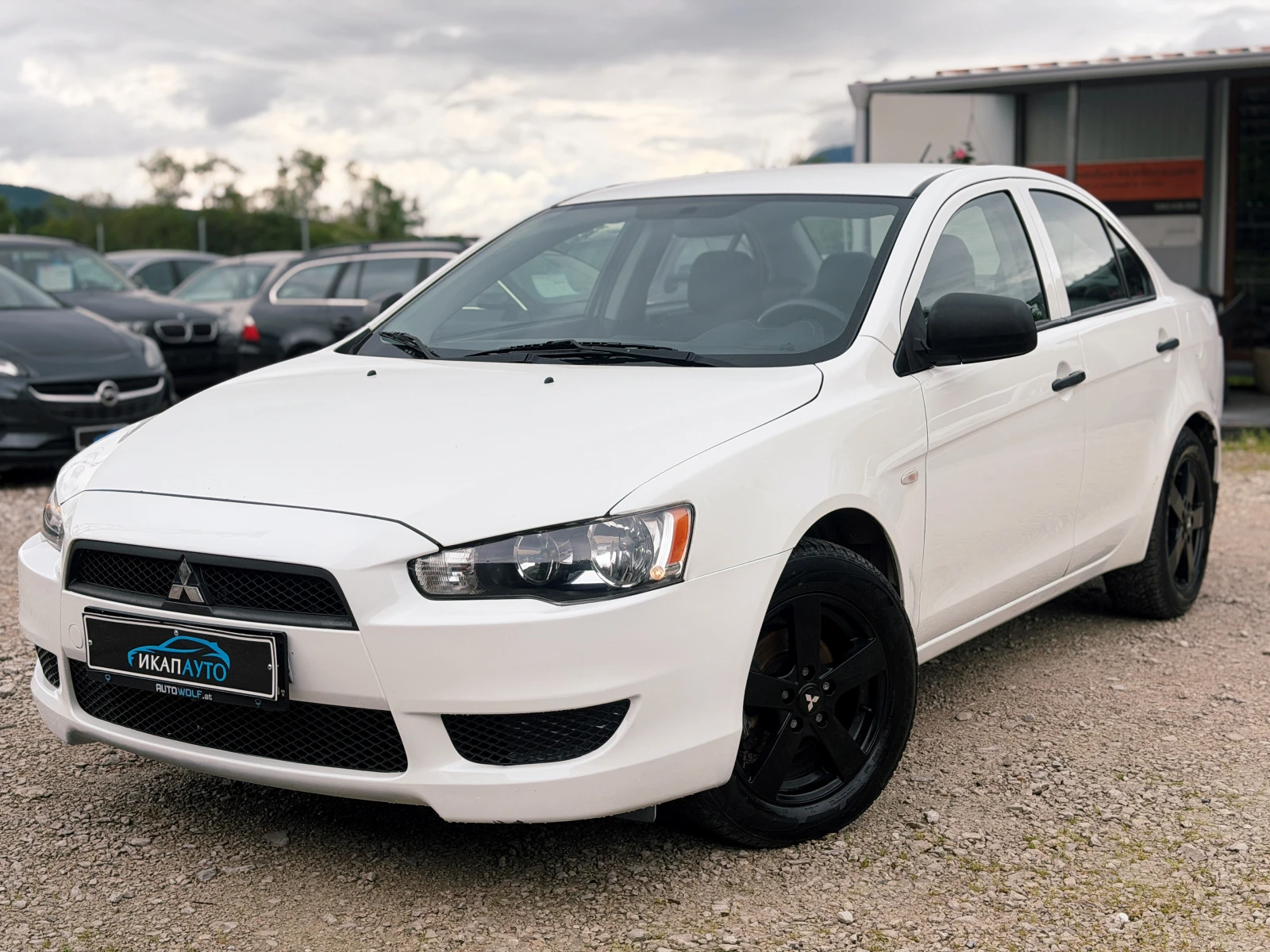 Mitsubishi Lancer 1.5i СЕДАН