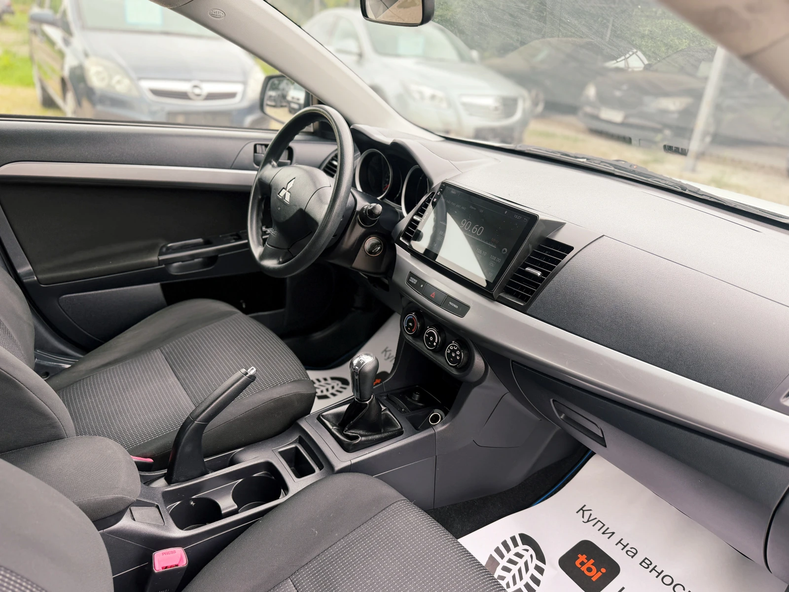 Mitsubishi Lancer 1.5i СЕДАН, снимка 10 - Автомобили и джипове - 54651862