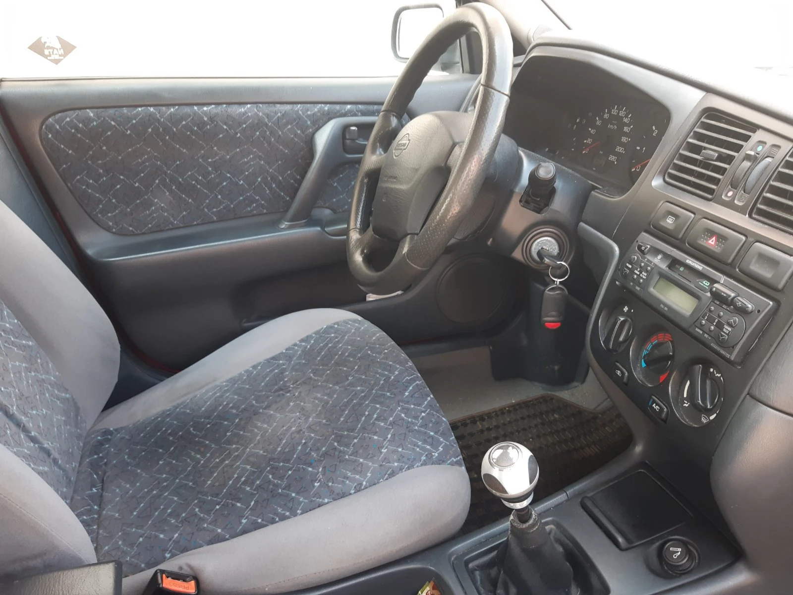 Nissan Primera DSLX, снимка 14 - Автомобили и джипове - 54802393