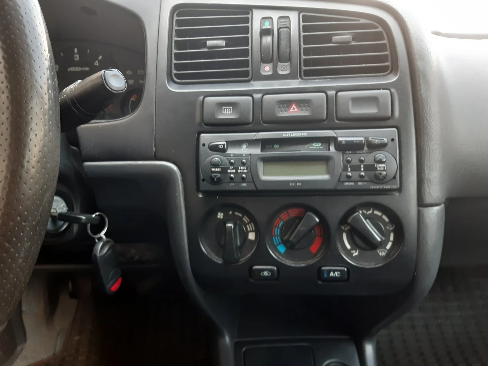 Nissan Primera DSLX, снимка 11 - Автомобили и джипове - 54802393