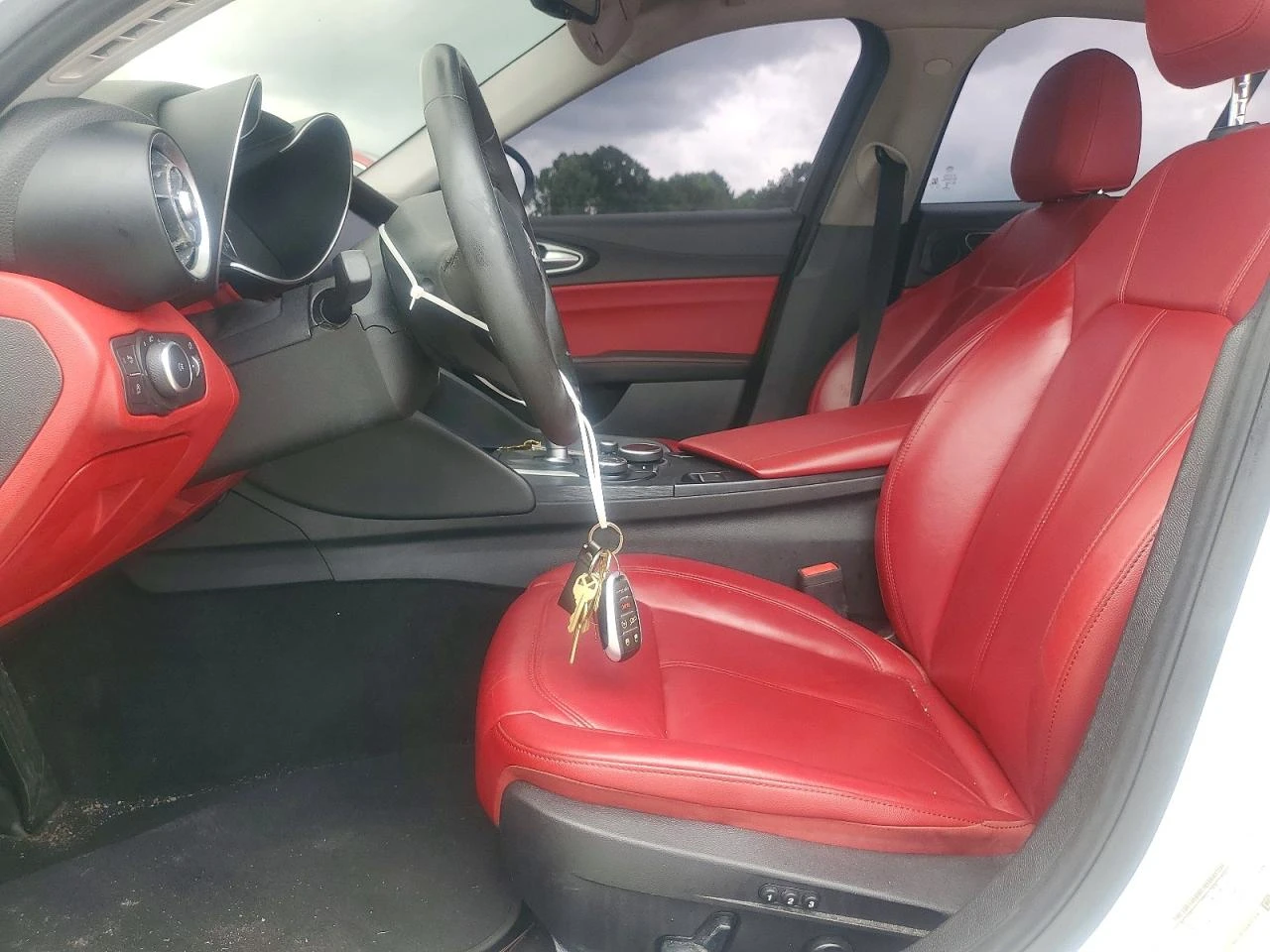 Alfa Romeo Giulia Ti | Sport | AWD | RED LEATHER, снимка 7 - Автомобили и джипове - 55228764