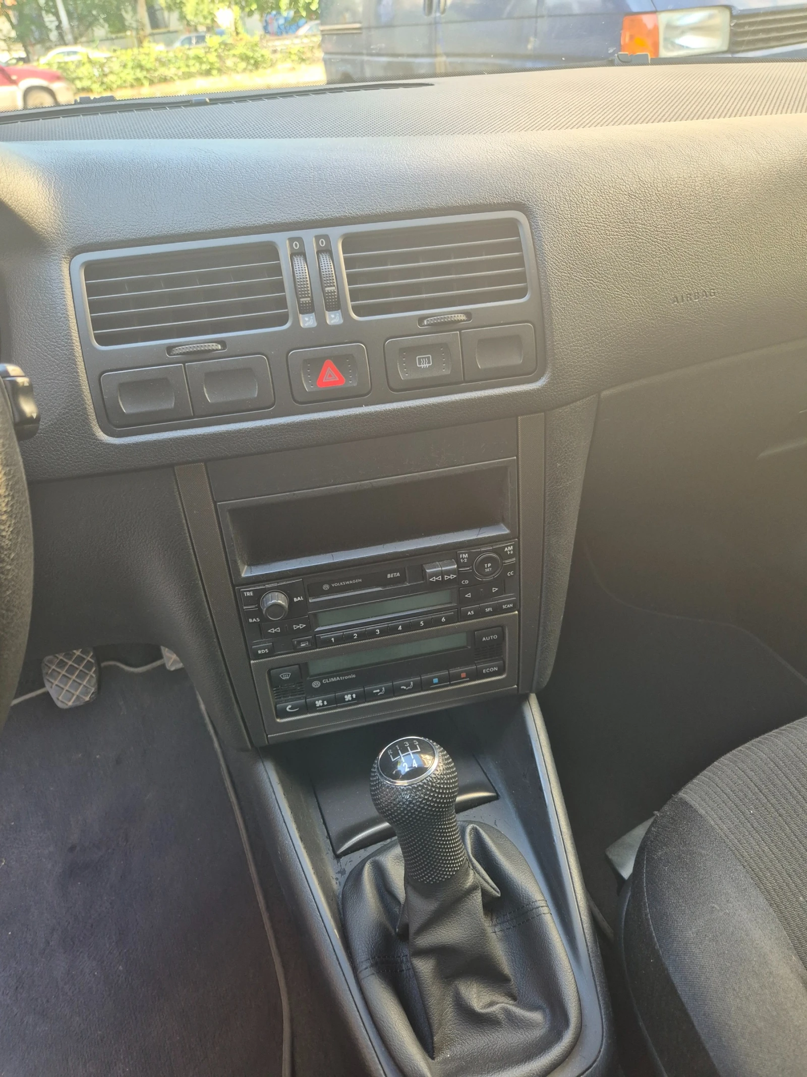 VW Bora БЕНЗИН!!125 ХИЛ.КМ!!!!!, снимка 7 - Автомобили и джипове - 55384196