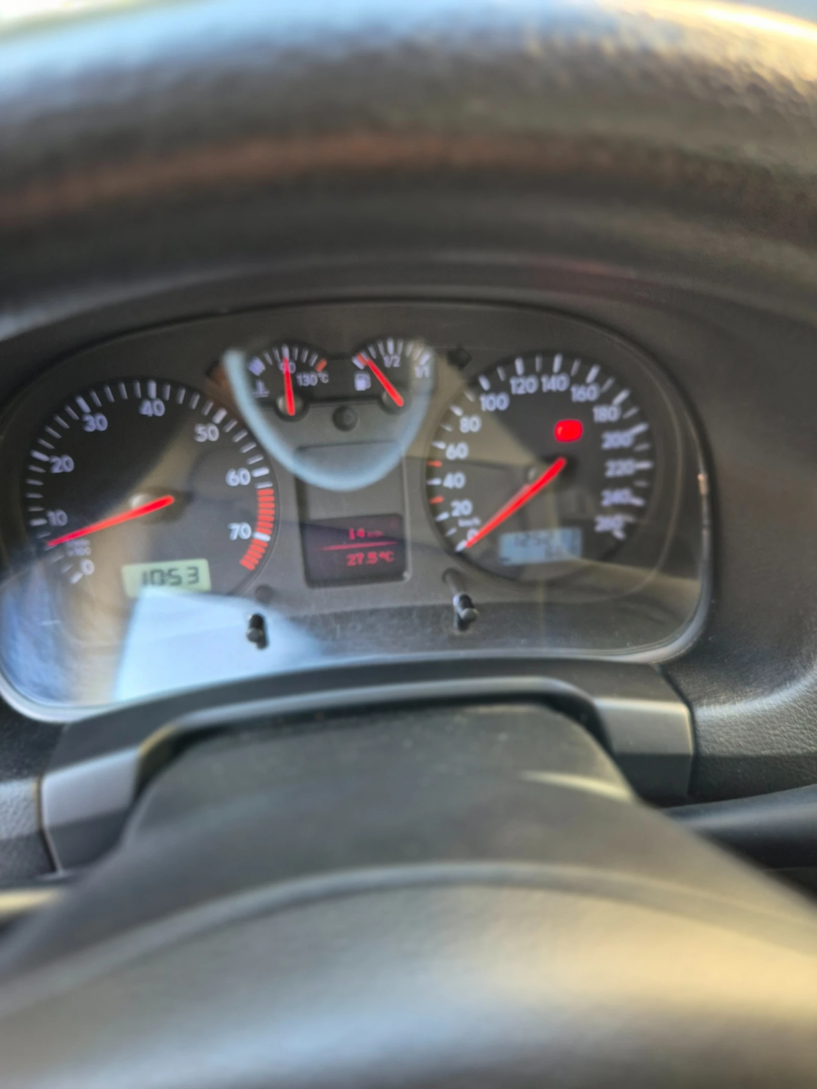 VW Bora БЕНЗИН!!125 ХИЛ.КМ!!!!!, снимка 12 - Автомобили и джипове - 55384196