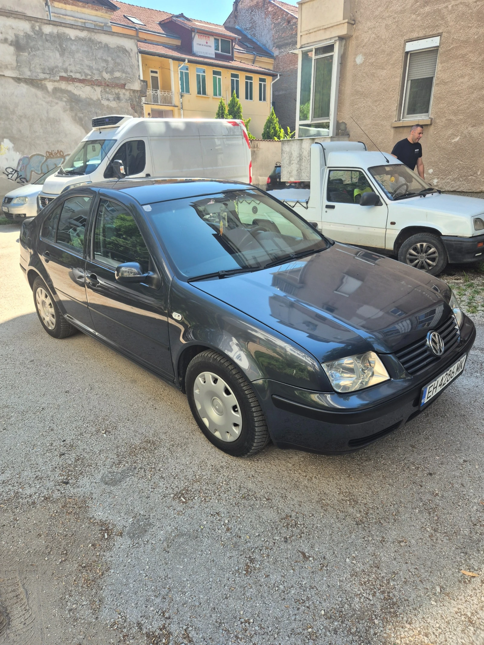 VW Bora БЕНЗИН!!125 ХИЛ.КМ!!!!!, снимка 2 - Автомобили и джипове - 55384196