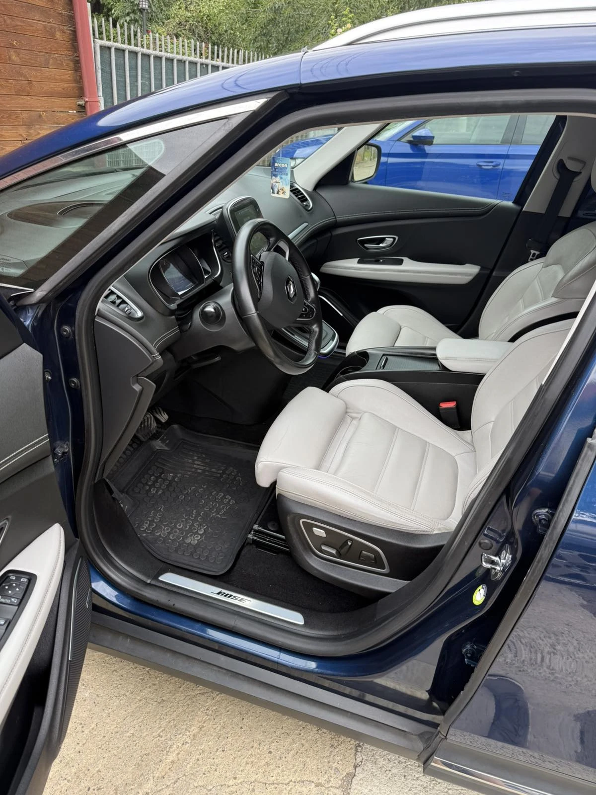 Renault Grand scenic, снимка 4 - Автомобили и джипове - 55894227