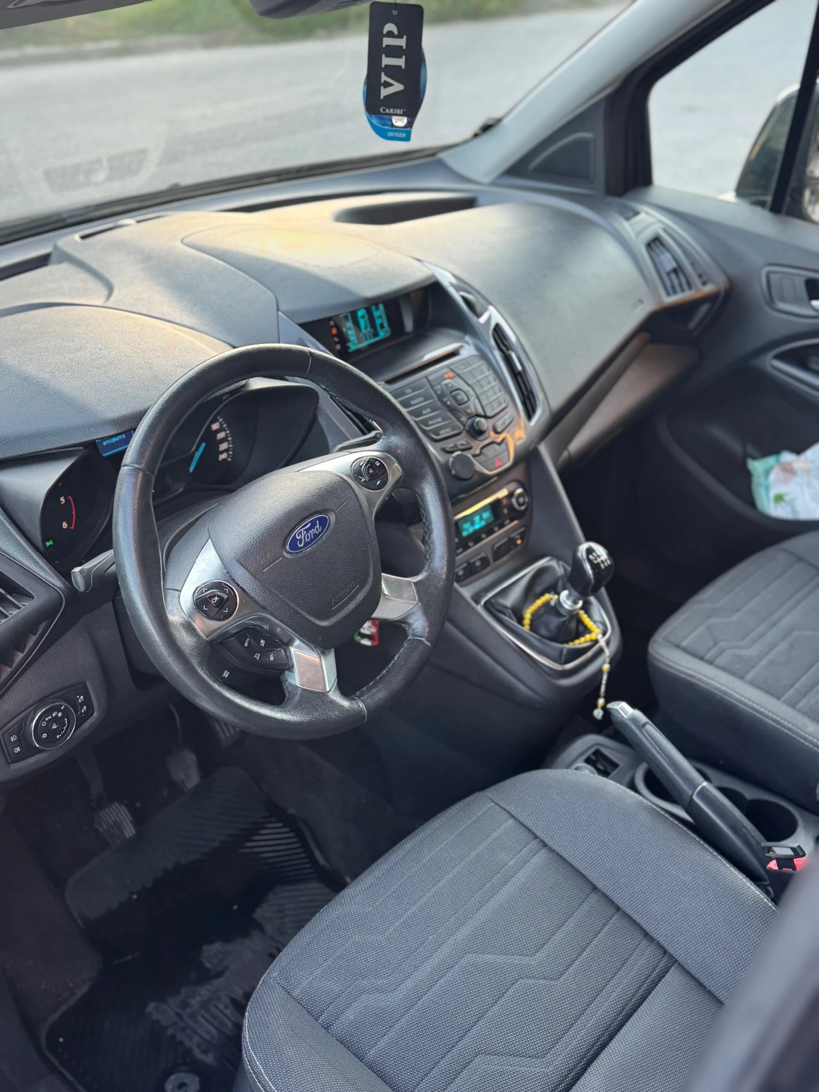 Ford Tourneo Connect, снимка 10 - Автомобили и джипове - 55993247