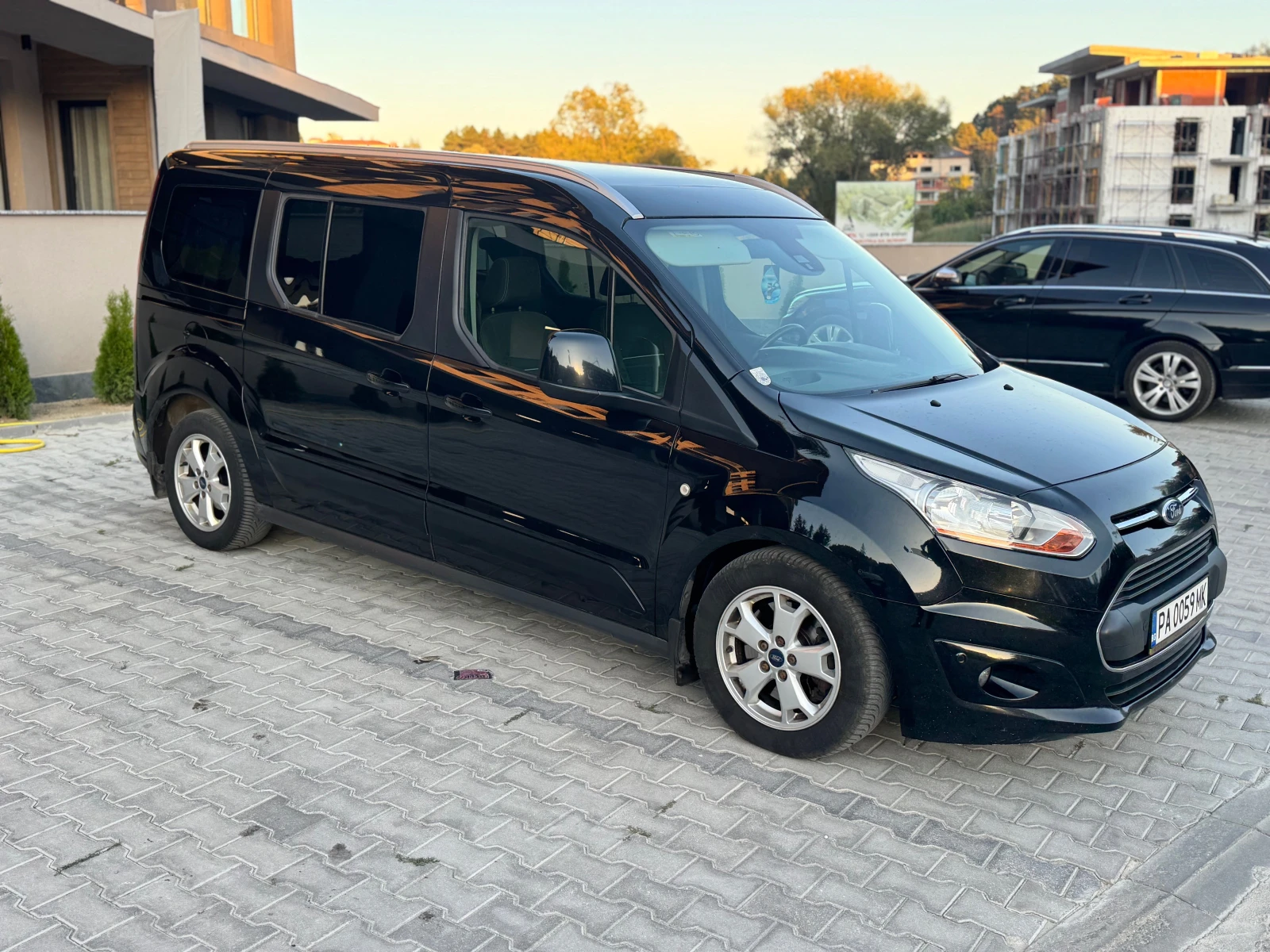 Ford Tourneo Connect, снимка 3 - Автомобили и джипове - 55993247