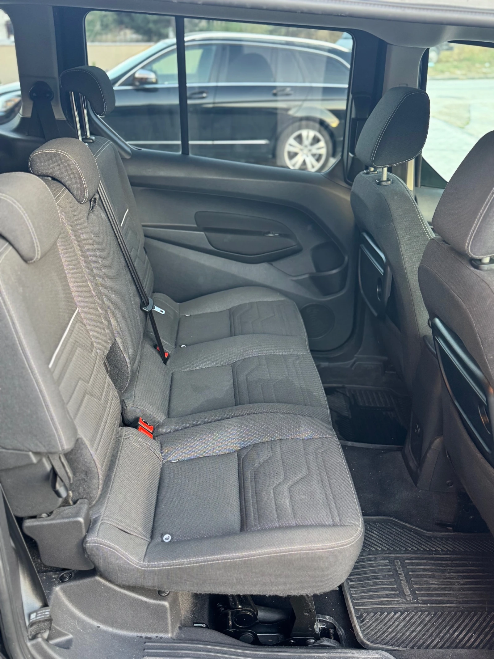 Ford Tourneo Connect, снимка 8 - Автомобили и джипове - 55993247