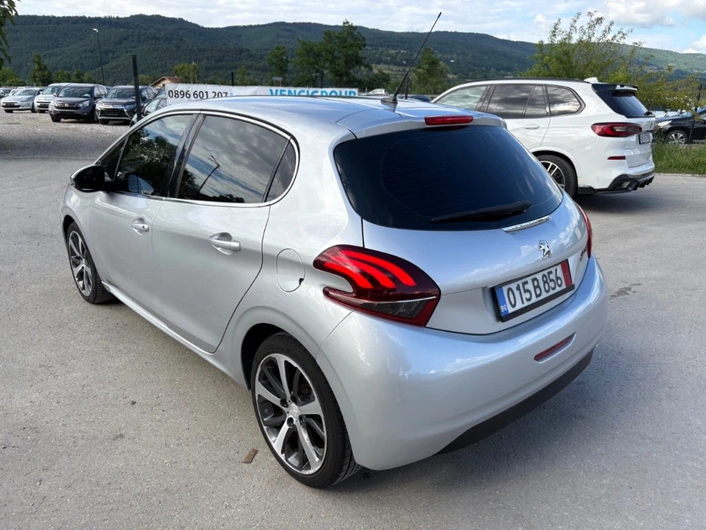 Peugeot 208 1.6E-HDI 115кс  6скорости!, снимка 4 - Автомобили и джипове - 56118853