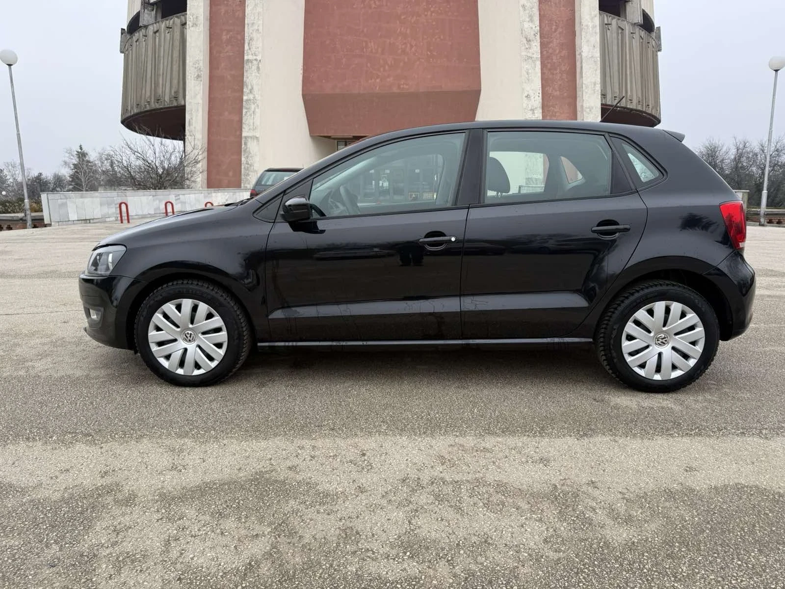 VW Polo 1.2 бензин климатик, снимка 5 - Автомобили и джипове - 56238480