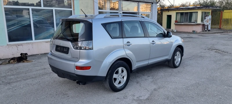 Mitsubishi Outlander 2.00 TDI 4x4 ITALY, снимка 7 - Автомобили и джипове - 47708278