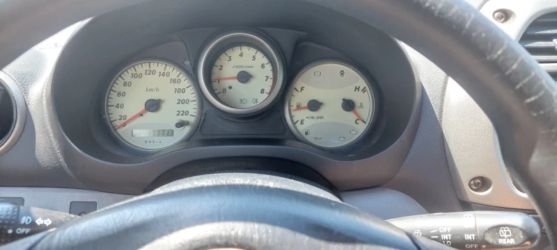 Toyota Rav4 2.0 i 4x4, снимка 9 - Автомобили и джипове - 52310552