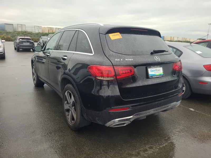 Mercedes-Benz GLC 300 * * CARFAX * * АВТО КРЕДИТ * * , снимка 4 - Автомобили и джипове - 52520758