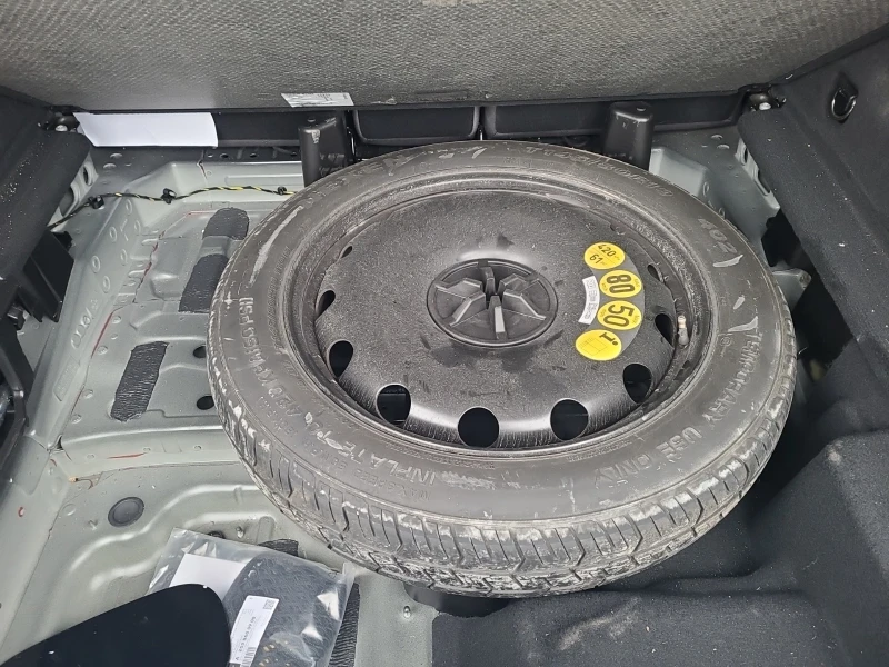 Mercedes-Benz GLC 300 * * CARFAX * * АВТО КРЕДИТ * * , снимка 13 - Автомобили и джипове - 52520758