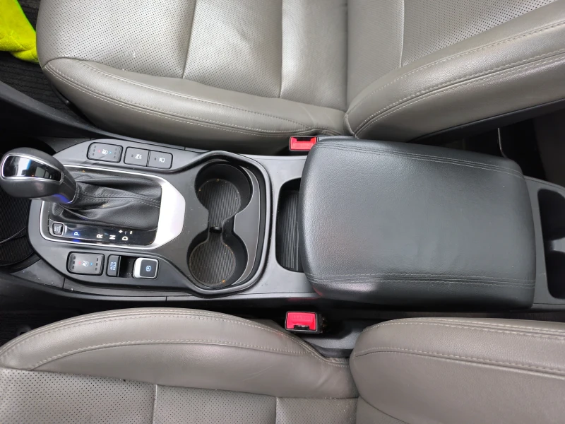 Hyundai Santa fe Grand Santa Fe facelift 2017 3.3 V6 (294 Hp) Autom, снимка 7 - Автомобили и джипове - 53275755