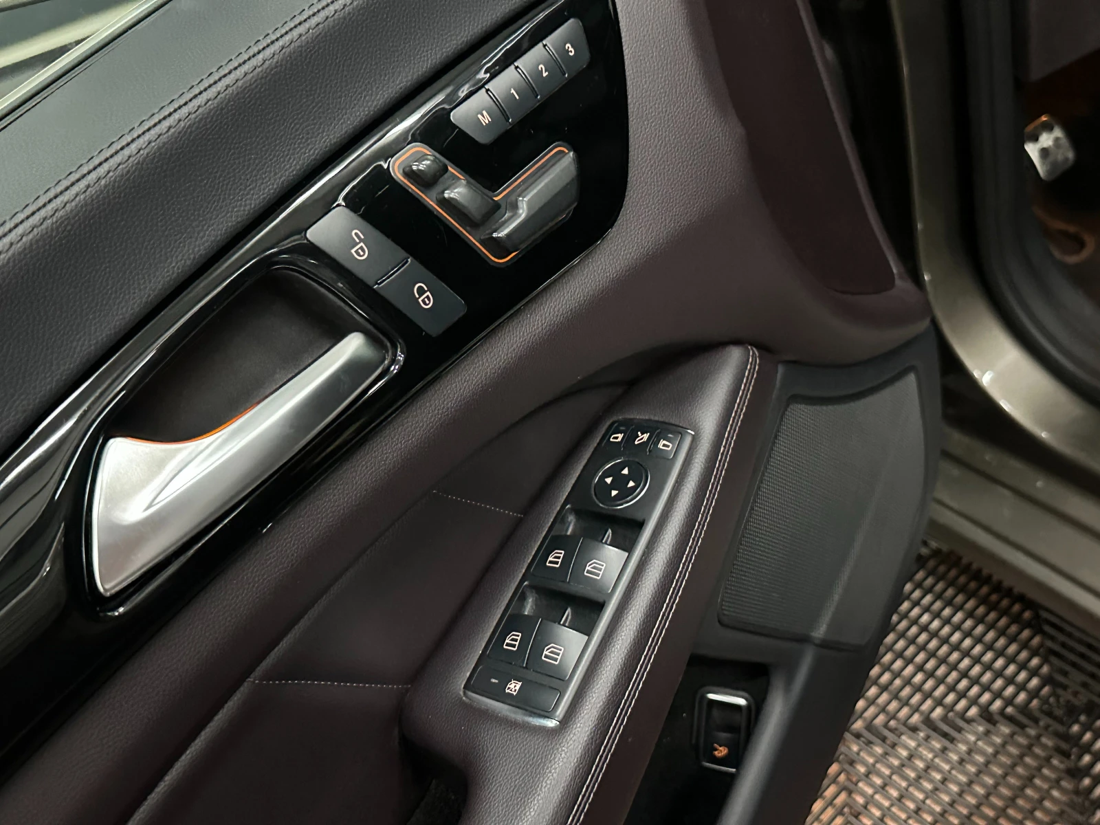 Mercedes-Benz CLS 550 AMG* �����* ���������* ������� | Mobile.bg � ����������� 12