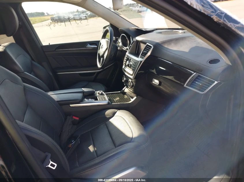 Mercedes-Benz GL 550 AMG PACK/360/DIS/PANO/ПАМЕТ/ПОДГРЕВ/ОБДУХВАНЕ - изображение 7