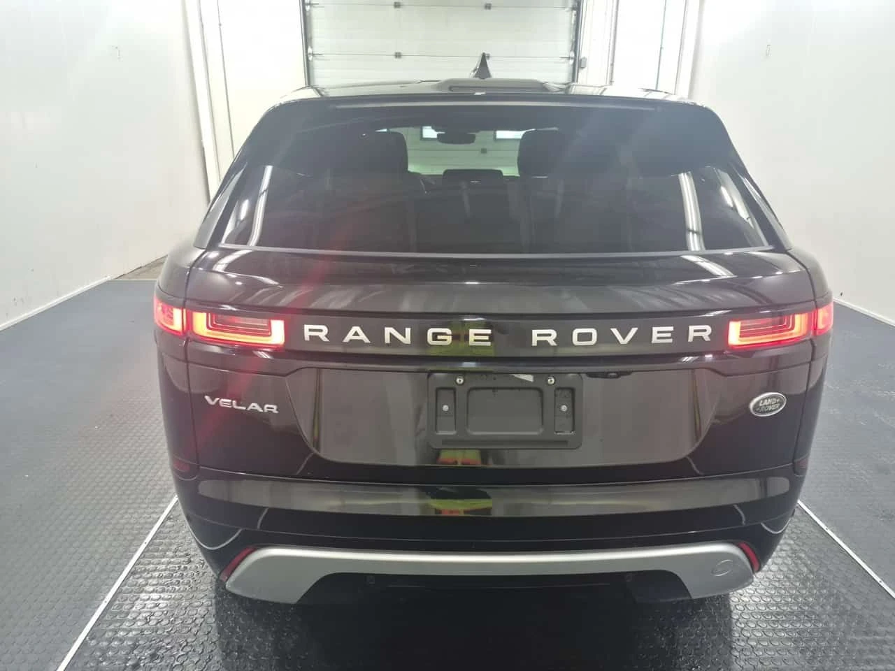 Land Rover Range Rover Velar S  CARFAX - изображение 6