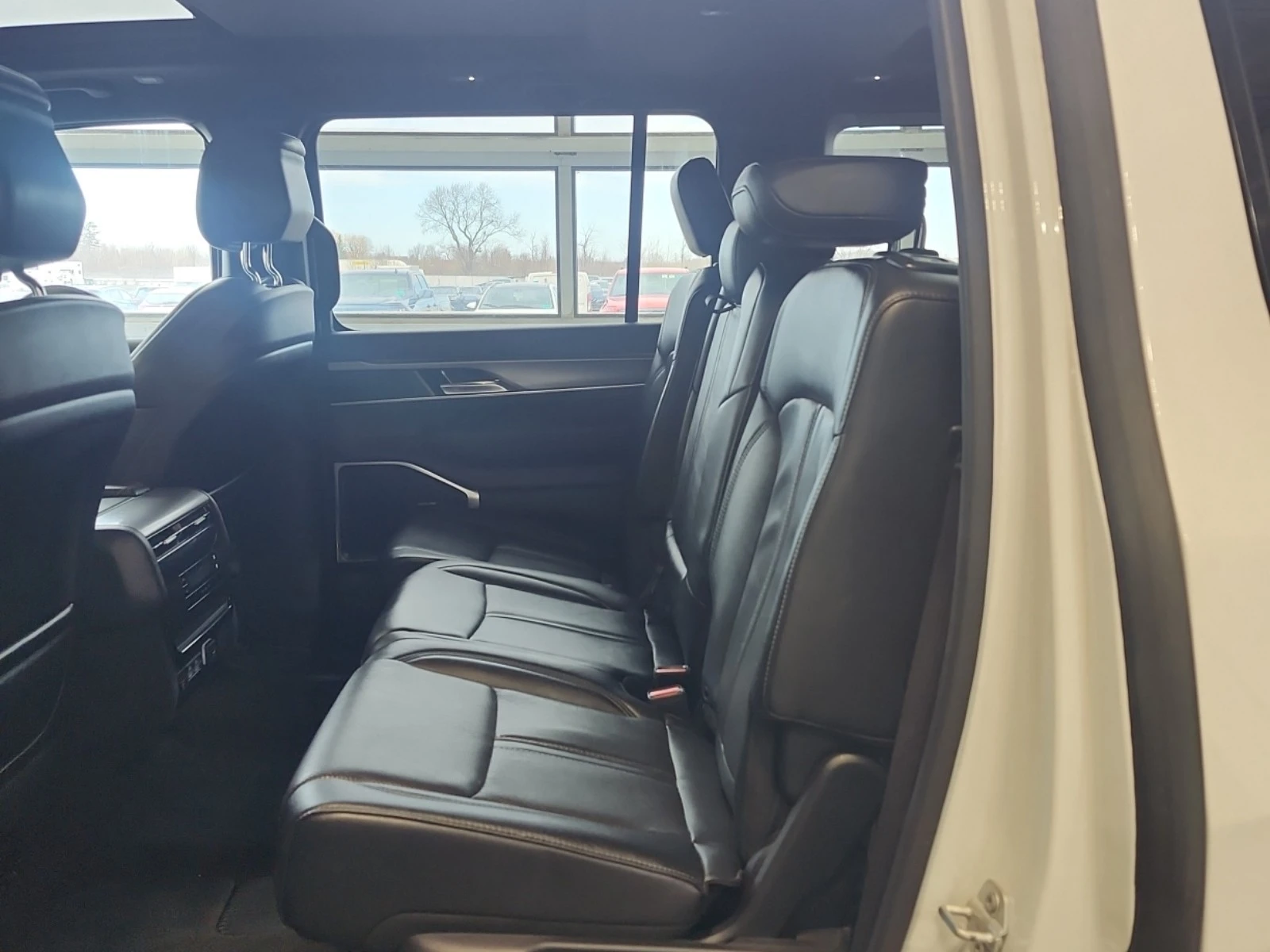 Jeep Avenger 3L 6cyl 4WD | Mobile.bg � ����������� 12