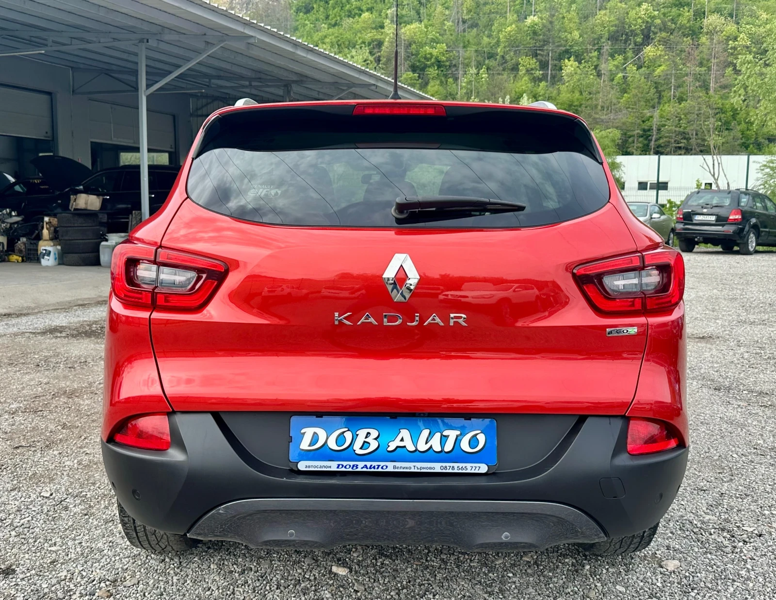 Renault Kadjar 1.5DCI-KEYLESS GO-LED-НАВИ-САМОПАРКИРАНЕ-КАМЕРА., снимка 5 - Автомобили и джипове - 54362269
