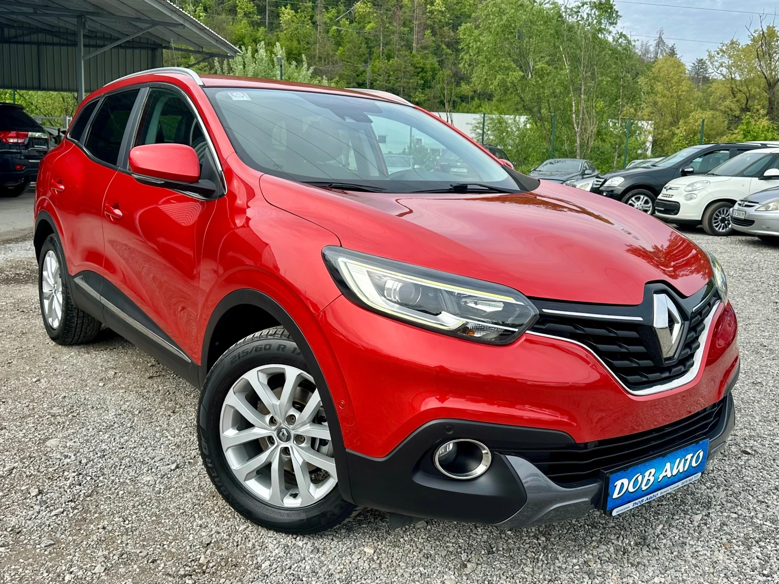 Renault Kadjar 1.5DCI-KEYLESS GO-LED-НАВИ-САМОПАРКИРАНЕ-КАМЕРА., снимка 8 - Автомобили и джипове - 54362269