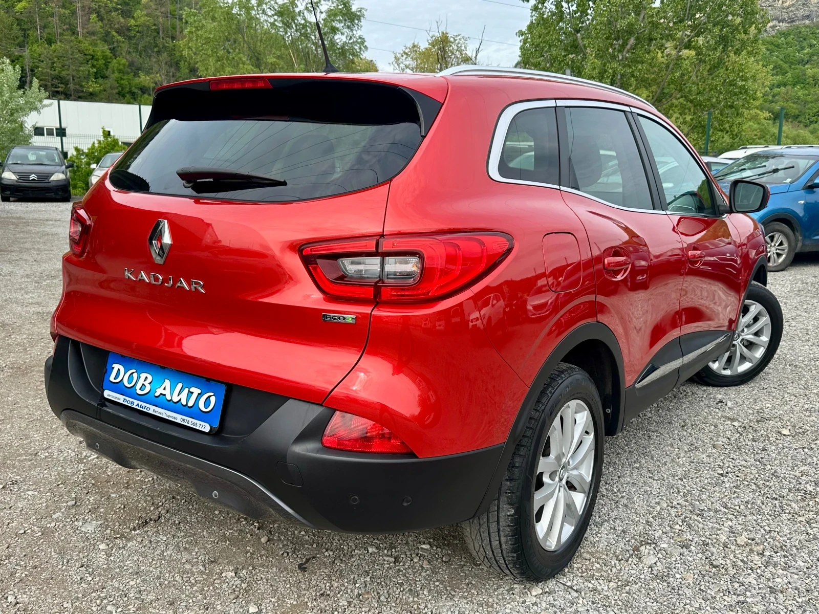 Renault Kadjar 1.5DCI-KEYLESS GO-LED-НАВИ-САМОПАРКИРАНЕ-КАМЕРА., снимка 6 - Автомобили и джипове - 54362269