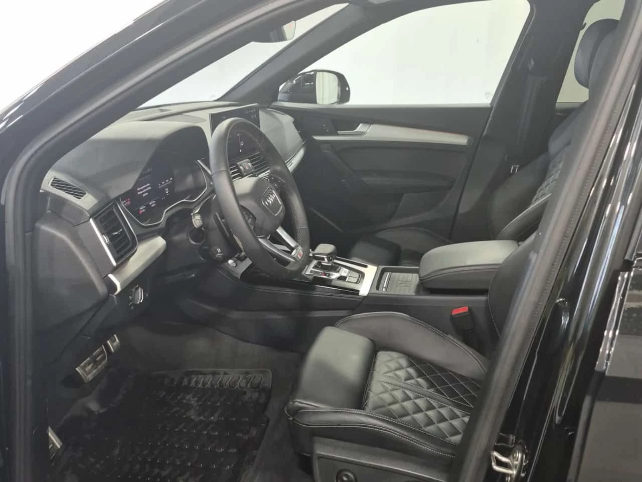 Audi SQ5  PROGRESSIV | PANO | LED | DISTRONIC | 2 КЛЮЧА , снимка 9 - Автомобили и джипове - 55052594
