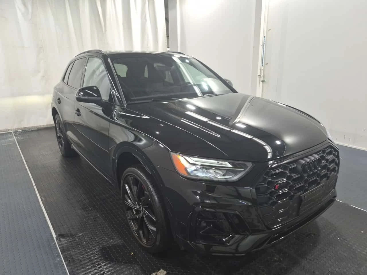 Audi SQ5  PROGRESSIV | PANO | LED | DISTRONIC | 2 КЛЮЧА , снимка 2 - Автомобили и джипове - 55052594