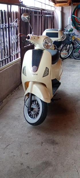 Vespa 50 Berini Napoli, снимка 1