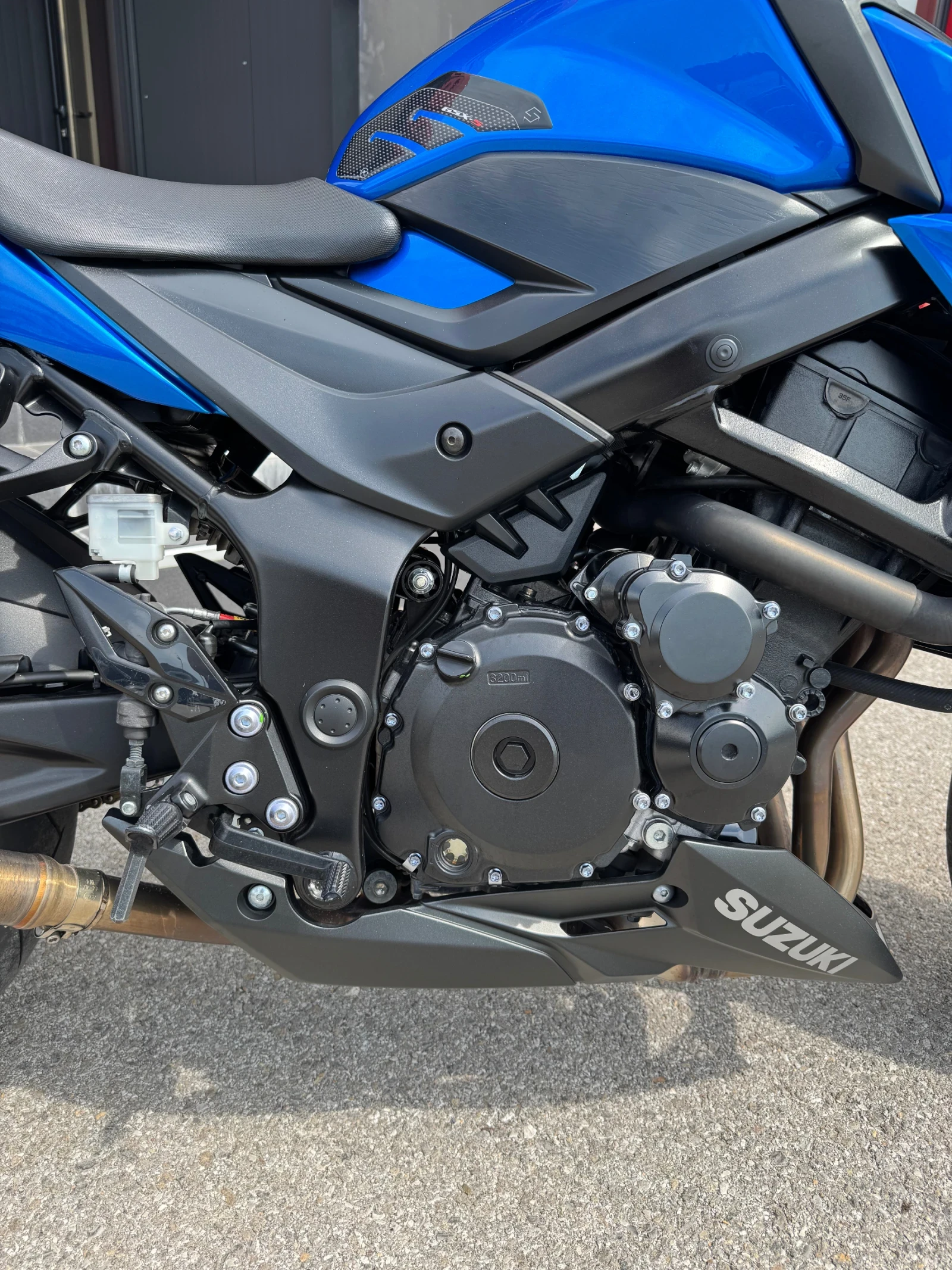 Suzuki Gsx S-750-YUGEN CARBON-SC PROJECT-ABS-TRACTION-TOP - изображение 9