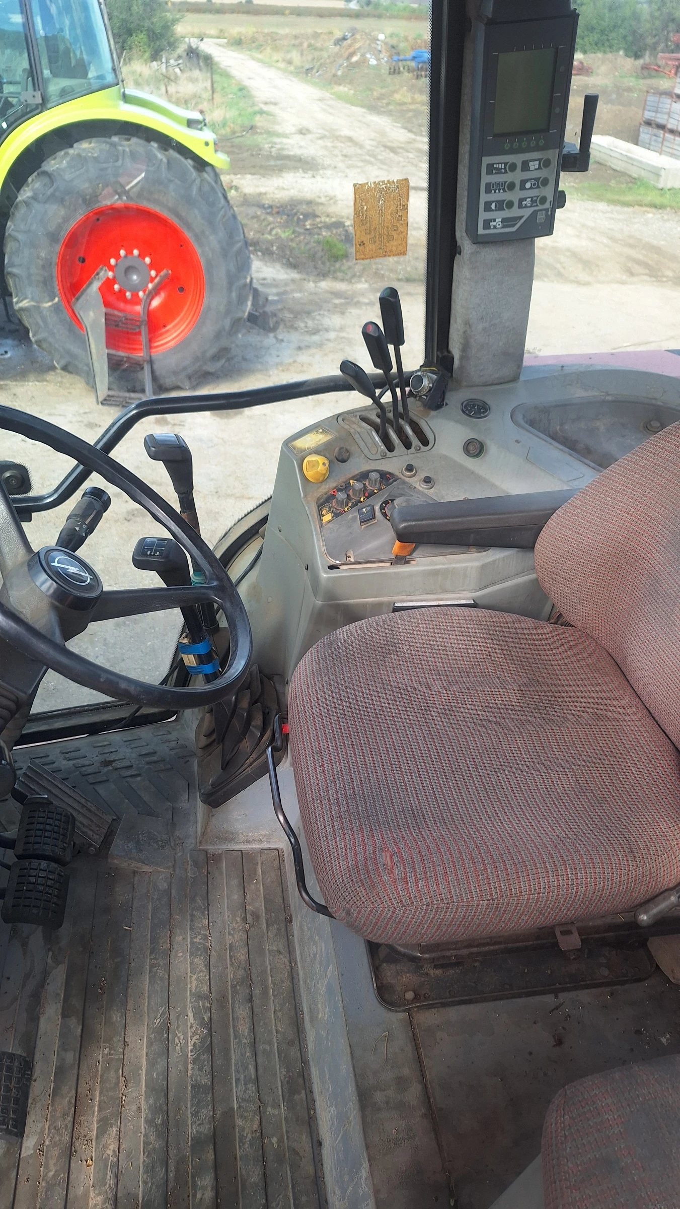 Трактор Massey 8160 - изображение 4