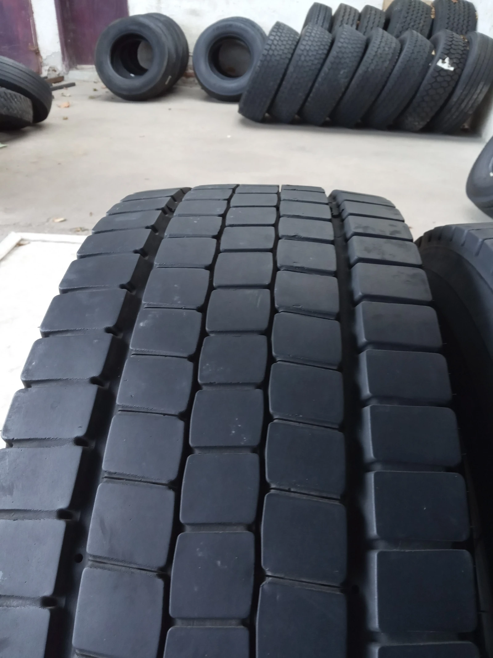  305/70R19.5 | Mobile.bg   4