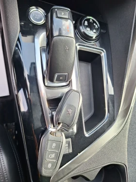 Peugeot 5008 1.6D* Нави/Автомат-8ck/Камера/Кросуей/6+ 1/Allure - 12788 € / 25011.15 лв. - 77769416 10