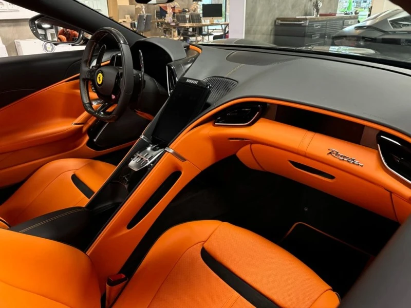 Ferrari Roma SPIDER/ 3.9 V8/ CARBON/ CERAMIC/ MAGNERIDE/ JBL/ , снимка 10 - Автомобили и джипове - 45888550