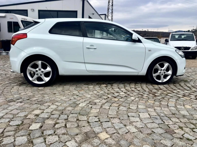 Kia Ceed 1.6 , снимка 6 - Автомобили и джипове - 48129798