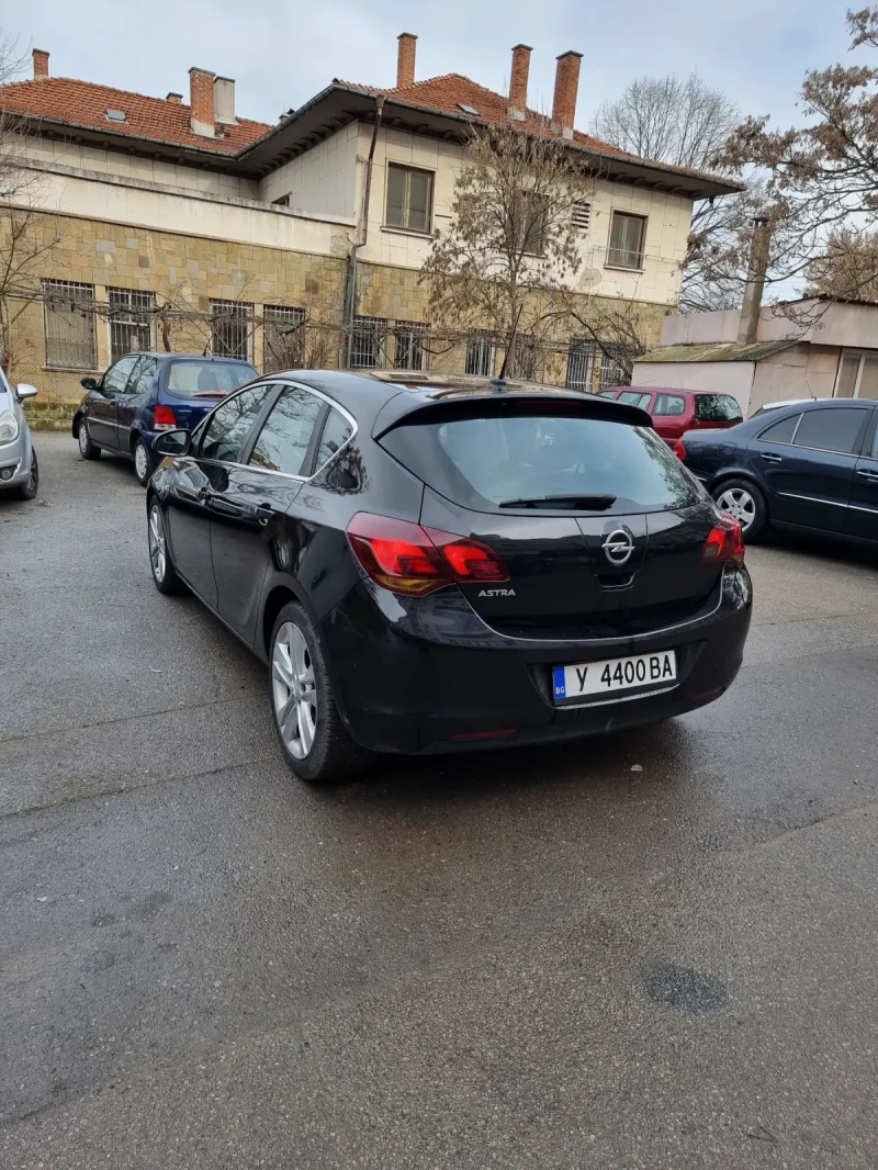 Opel Astra J 1.7 cdti, снимка 1 - Автомобили и джипове - 48895540