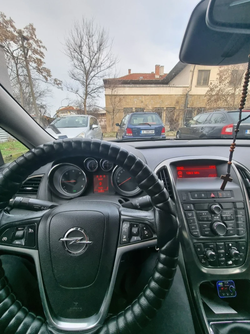 Opel Astra J 1.7 cdti, снимка 5 - Автомобили и джипове - 48895540