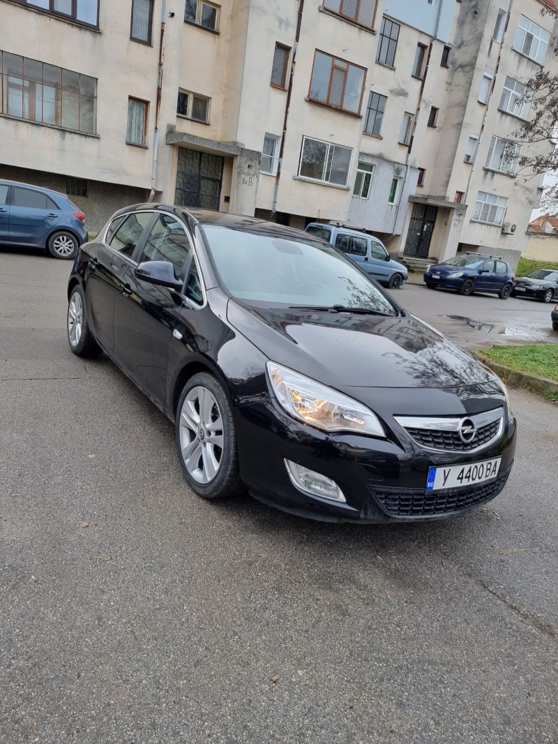 Opel Astra J 1.7 cdti, снимка 3 - Автомобили и джипове - 48895540