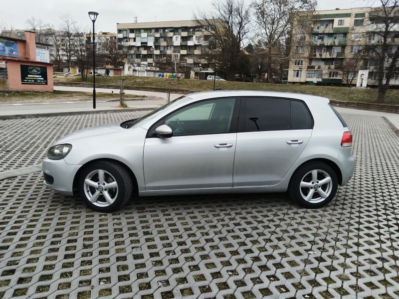 VW Golf, снимка 2 - Автомобили и джипове - 48932263