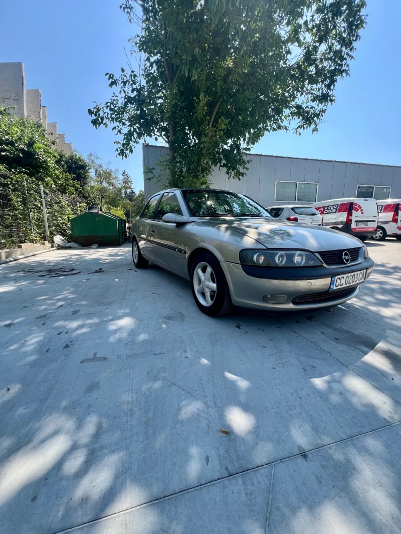 Opel Vectra 2.0DTI, снимка 2 - Автомобили и джипове - 51638272