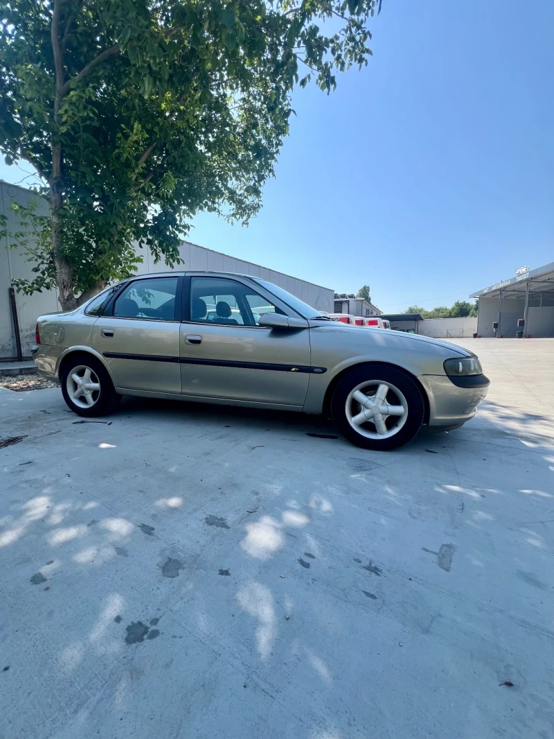 Opel Vectra 2.0DTI, снимка 6 - Автомобили и джипове - 51638272