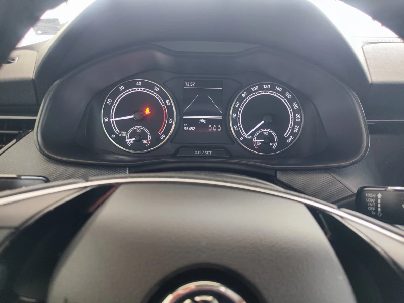 Skoda Scala BUSINESS 1, 0 TSI 110 к.с. 6МТ Газ, снимка 10 - Автомобили и джипове - 53022967