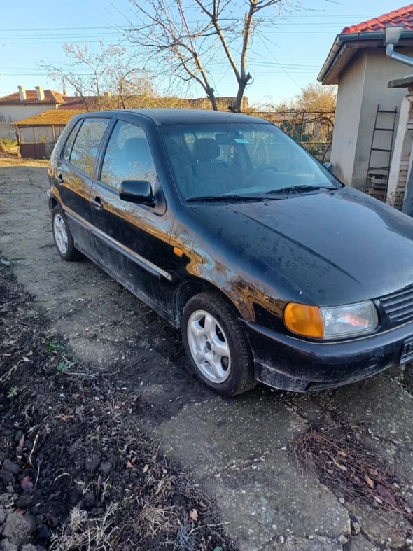 VW Polo 1.6i, снимка 1 - Автомобили и джипове - 48086887