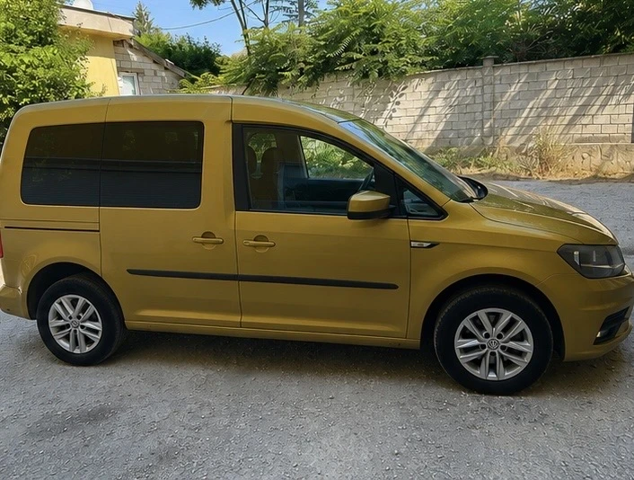 VW Caddy  TREND LINE МЕТАН, снимка 4 - Автомобили и джипове - 55018381