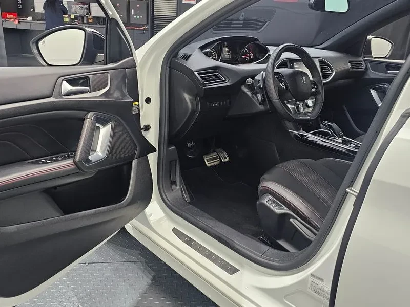 Peugeot 308 2Nd Generation 1.5 Bluehdi Gt Line | Mobile.bg � ����������� 9